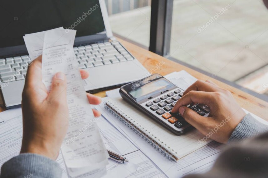 Cliente che invia online i documenti per il modello 730